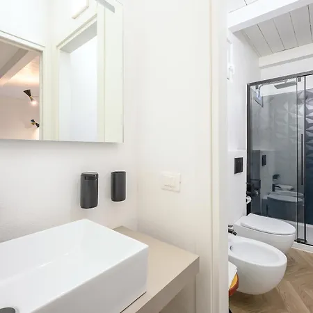 ベッド・アンド・ブレックファスト Secret Garden ラ・スペツィア